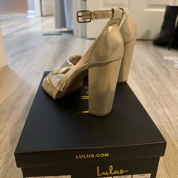 Lulus Carly Gold Heels size 9 chunky heel champagne - Picture 3 of 5
